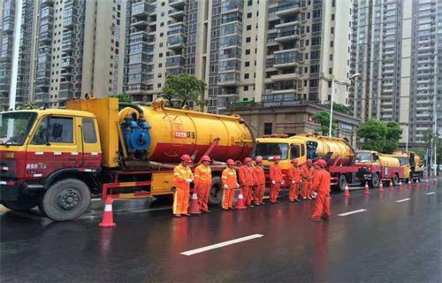 东郊镇市政管道清淤