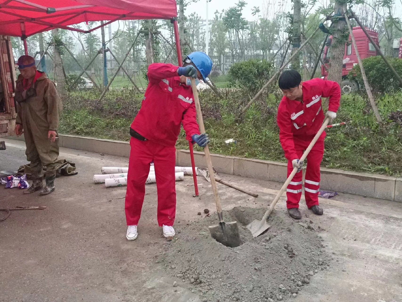 东郊镇管道疏通哪家好】及时进行市政管道清淤